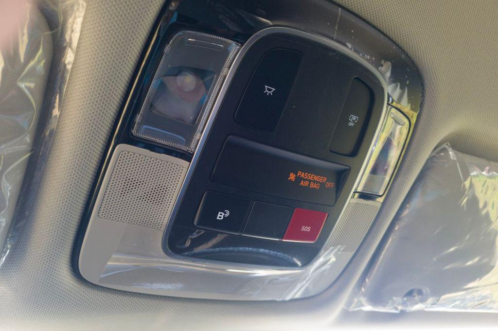New 2026 Blue Hyundai SE FWD image 30