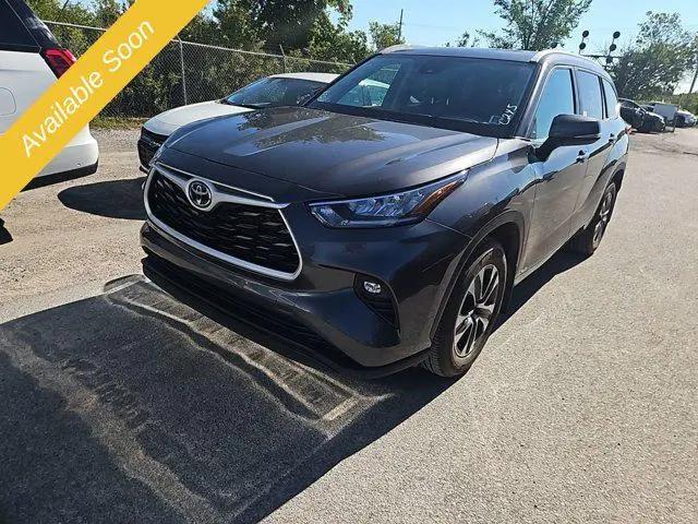2025 Toyota Highlander Hybrid XLE for sale in Michigan Center, MI
