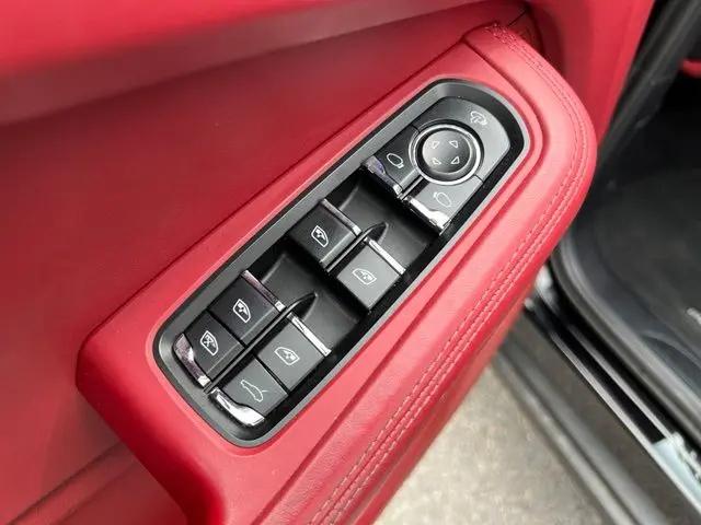 2023 Porsche Macan T