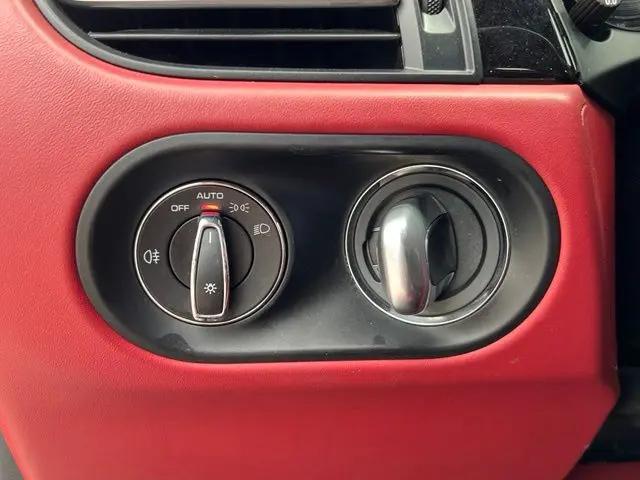 2023 Porsche Macan T