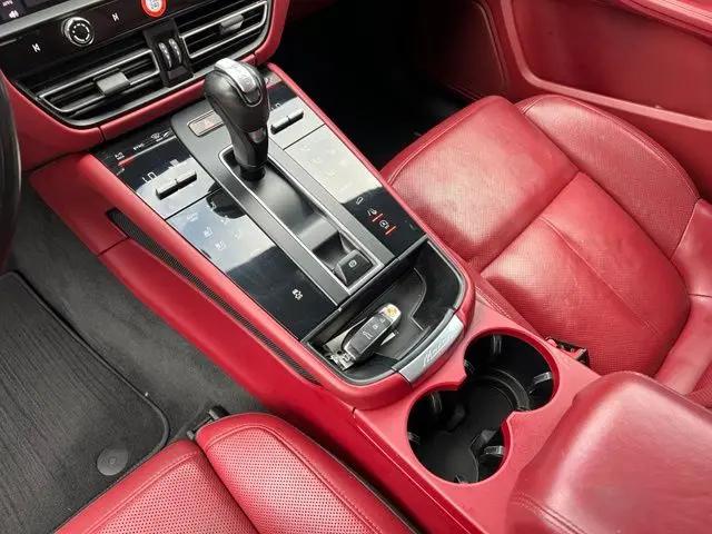 2023 Porsche Macan T