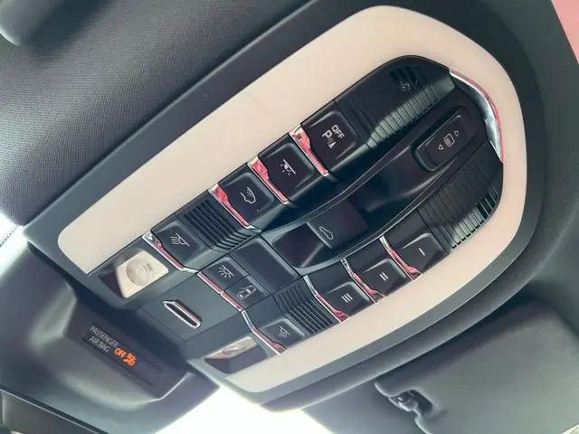 2023 Porsche Macan T