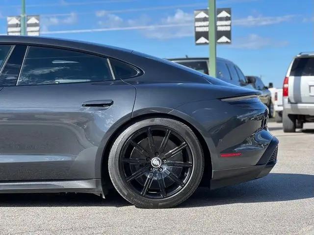 2020 Porsche Taycan Turbo