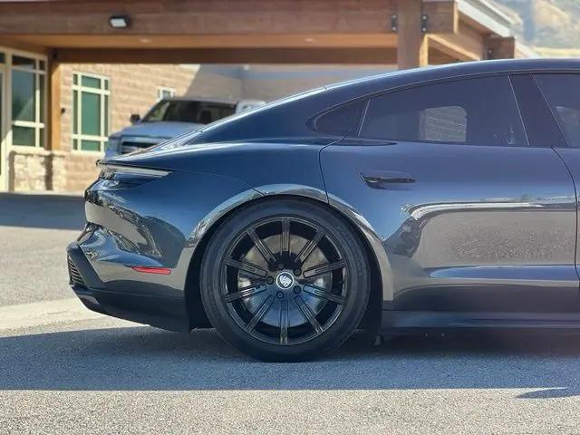 2020 Porsche Taycan Turbo