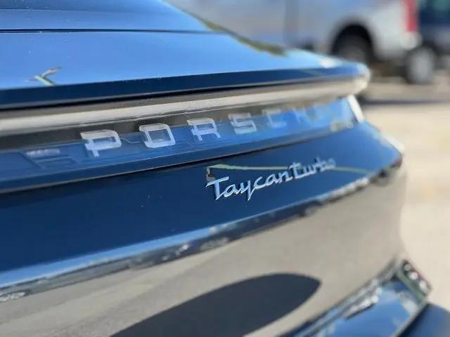 2020 Porsche Taycan Turbo