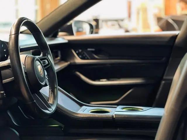 2020 Porsche Taycan Turbo