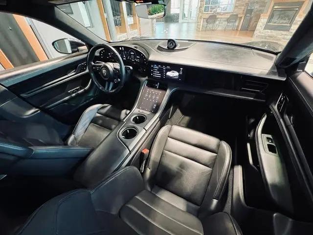 2020 Porsche Taycan Turbo