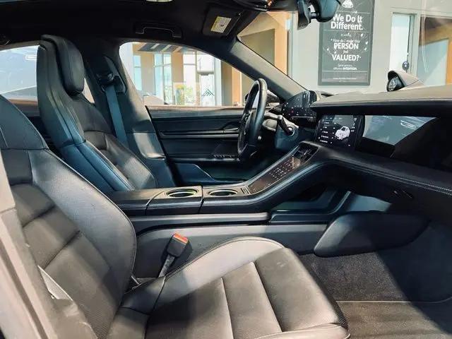 2020 Porsche Taycan Turbo