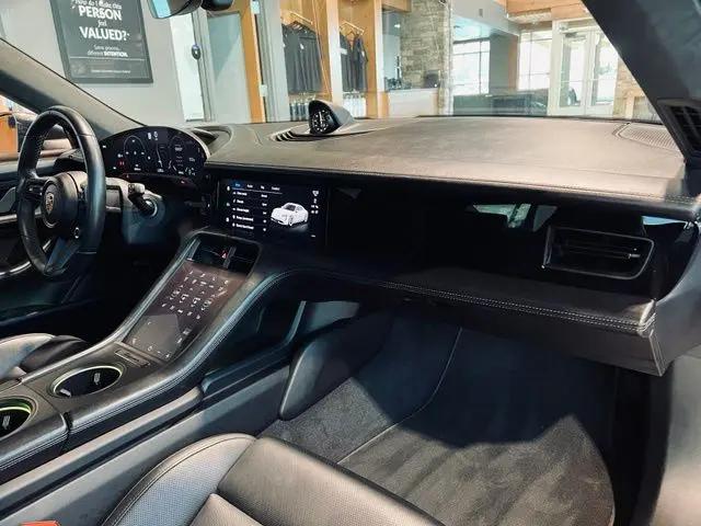 2020 Porsche Taycan Turbo