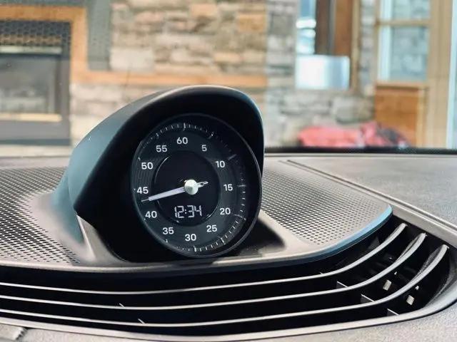 2020 Porsche Taycan Turbo