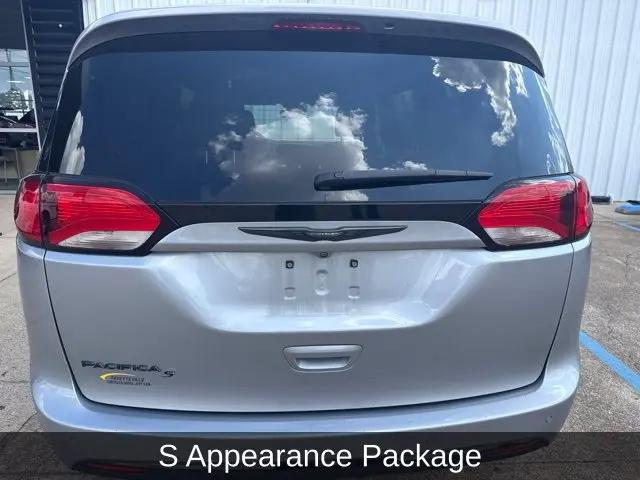2020 Chrysler Pacifica Touring L Plus