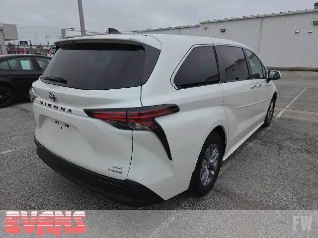2021 Toyota Sienna XLE