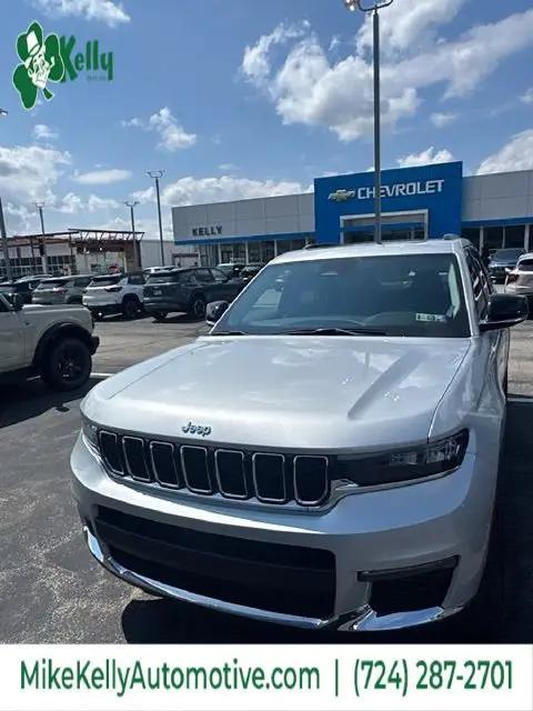 2022 Jeep Grand Cherokee L Limited 4x4 for sale in Butler, PA