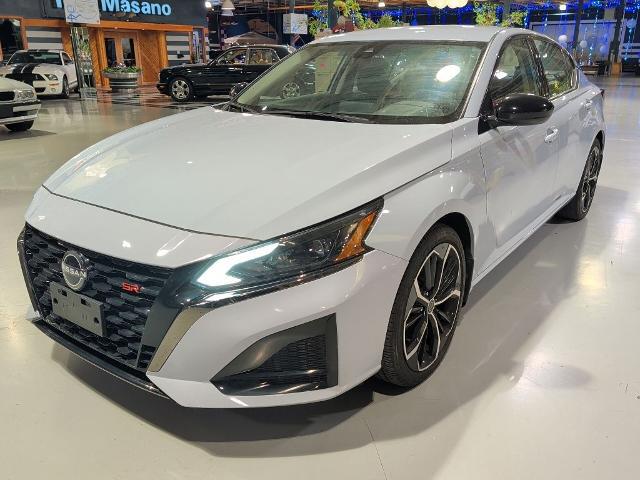 2023 Nissan Altima SR FWD for sale in Shillington, PA