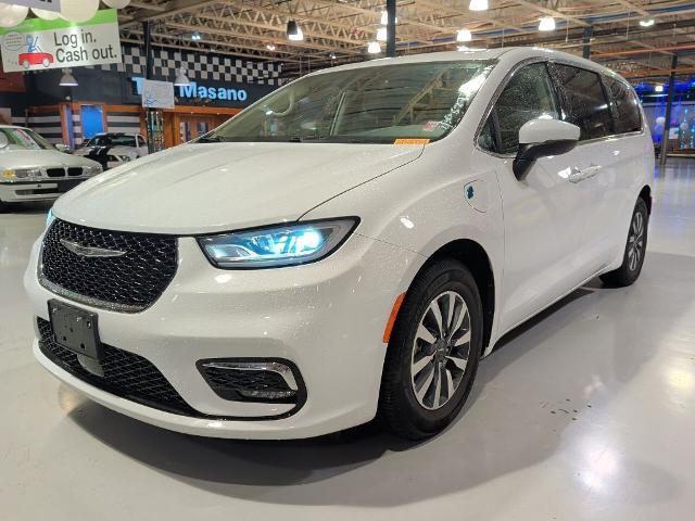 2023 Chrysler Pacifica Hybrid Touring L for sale in Shillington, PA