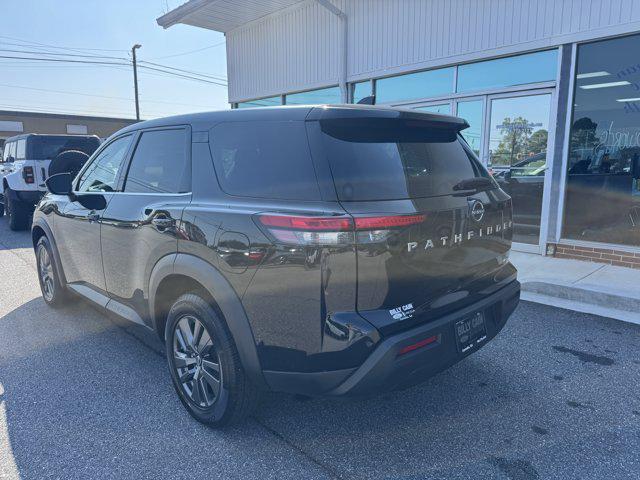 2022 Nissan Pathfinder S