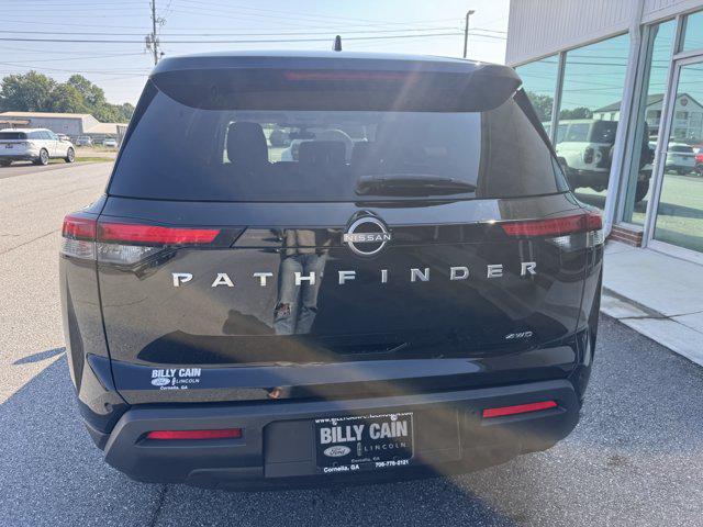 2022 Nissan Pathfinder S