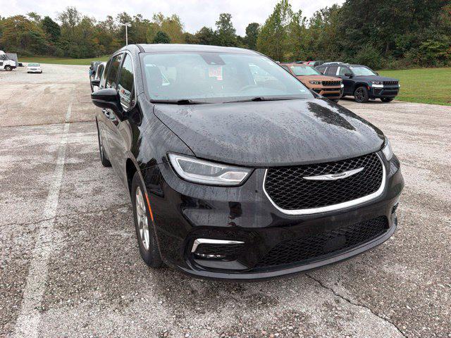 2025 Chrysler Pacifica Select for sale in Bedford, IN
