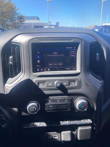 2022 Chevrolet Silverado 1500 4WD Crew Cab Short Bed Custom Trail Boss
