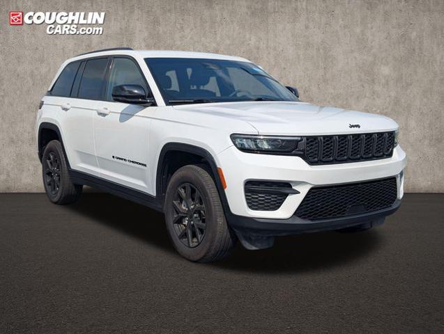 2025 Jeep Grand Cherokee Altitude 4x4 for sale near Pataskala, OH