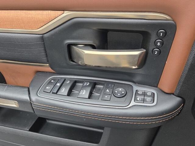 2024 Ram 3500 Limited Longhorn Crew Cab 4x4 8 Box