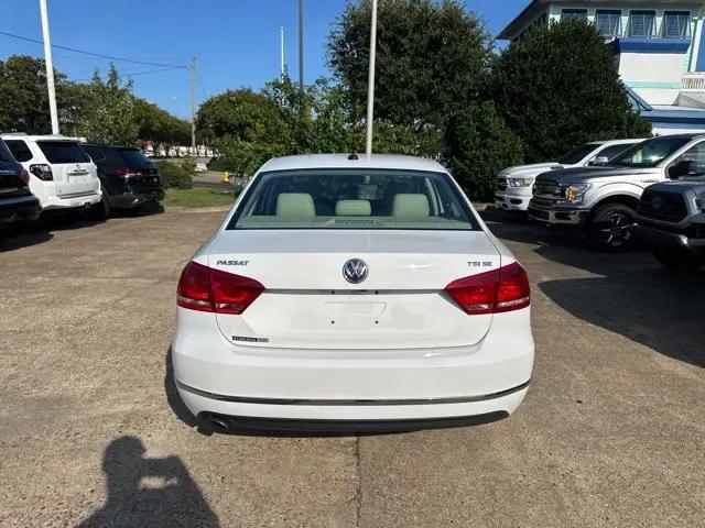 2015 Volkswagen Passat 1.8T SE