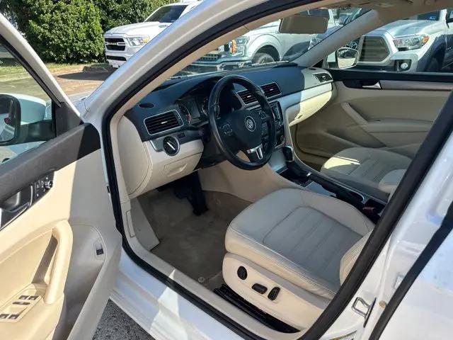 2015 Volkswagen Passat 1.8T SE