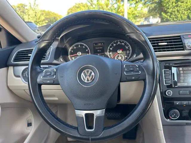2015 Volkswagen Passat 1.8T SE