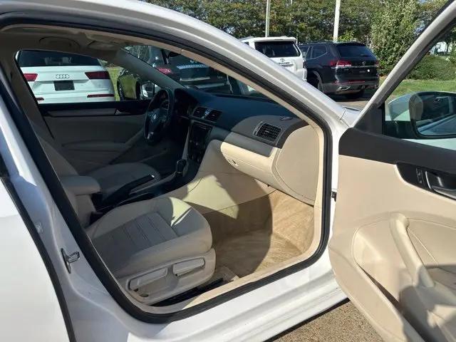 2015 Volkswagen Passat 1.8T SE