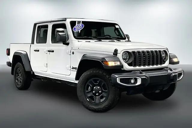 2025 Jeep Gladiator Sport for sale in Auburn, IN
