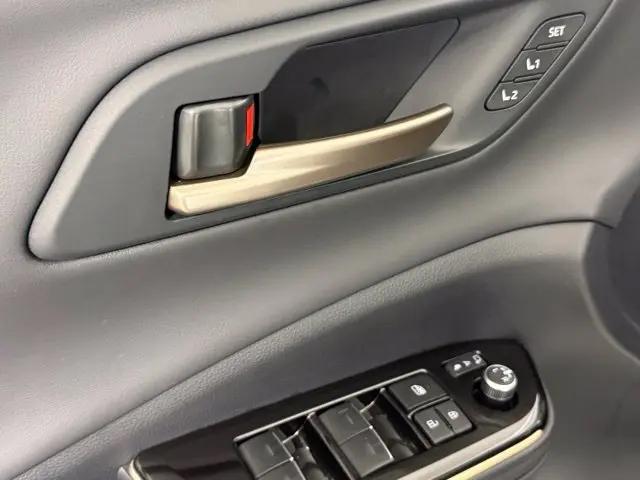 2026 Toyota Crown Platinum