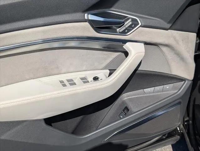 2024 Audi e-tron Prestige quattro