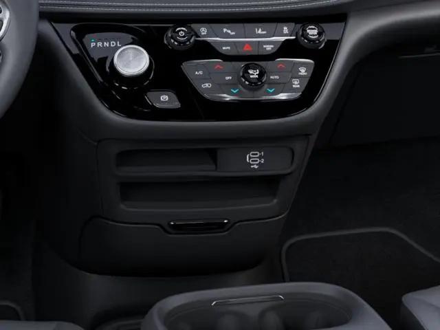 2027 Chrysler Pacifica Select AWD