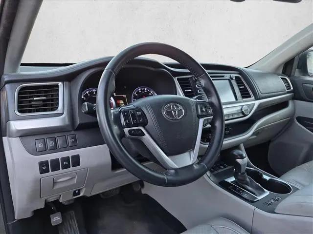 2017 Toyota Highlander Limited