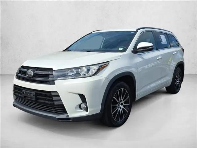 2018 Toyota Highlander SE for sale in Elmsford, NY
