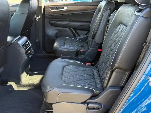 2025 Volkswagen Atlas 2.0T SEL Premium R-Line