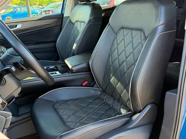 2025 Volkswagen Atlas 2.0T SEL Premium R-Line