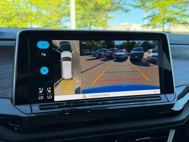 2025 Volkswagen Atlas 2.0T SEL Premium R-Line