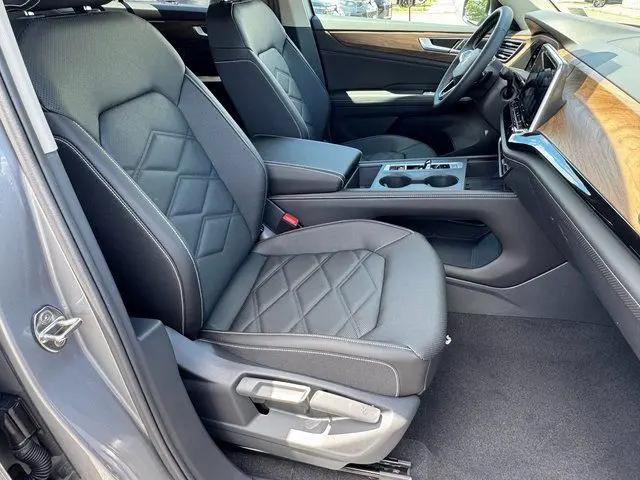2026 Volkswagen Atlas SE