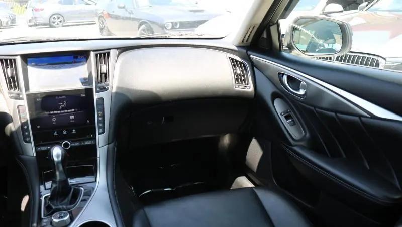 2017 INFINITI Q50 3.0t Signature Edition