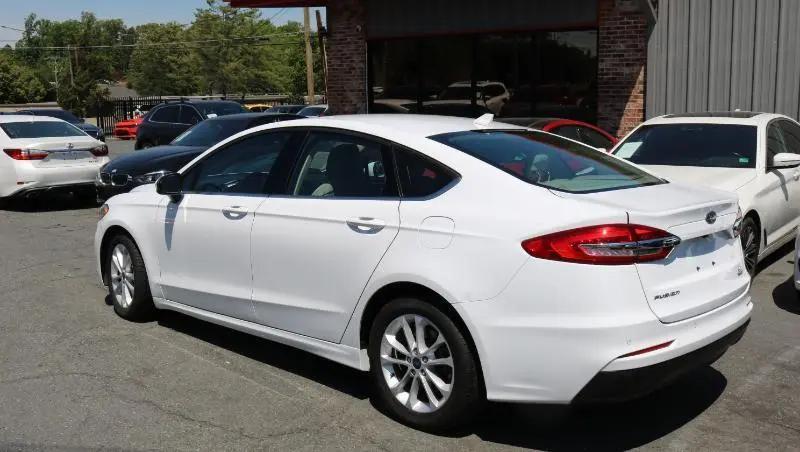 2020 Ford Fusion SE