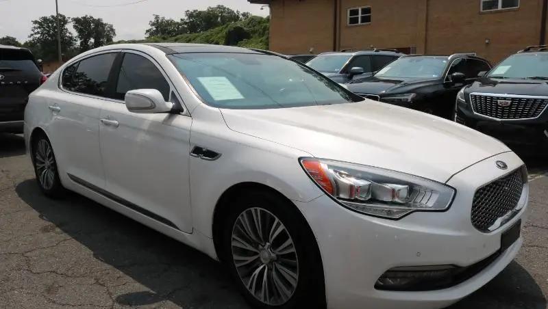 2017 Kia K900 Premium 3.8L
