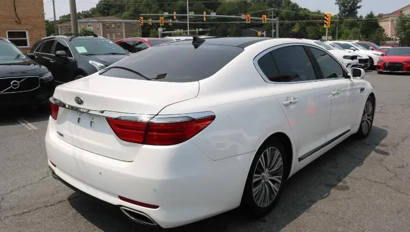 2017 Kia K900 Premium 3.8L