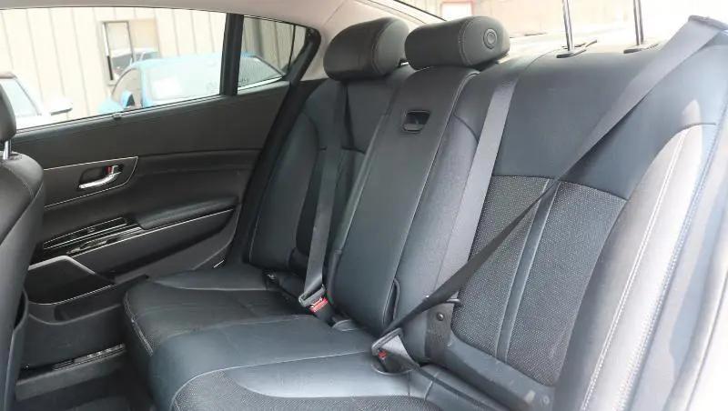 2017 Kia K900 Premium 3.8L