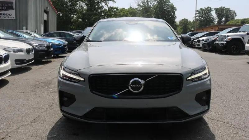 2025 Volvo S60 B5 Plus