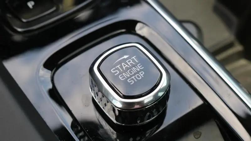 2025 Volvo S60 B5 Plus