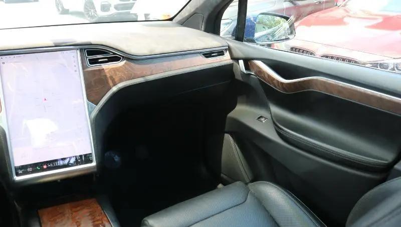 2016 Tesla Model X P90D