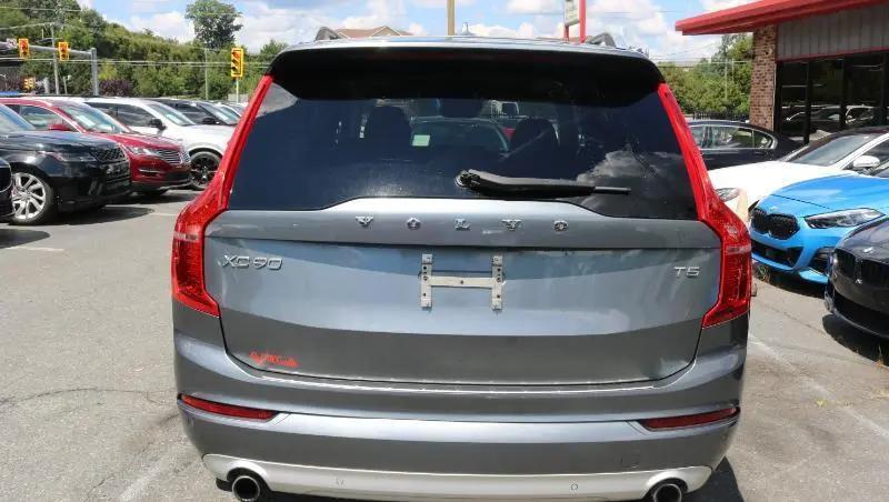 2018 Volvo XC90 T5 Momentum