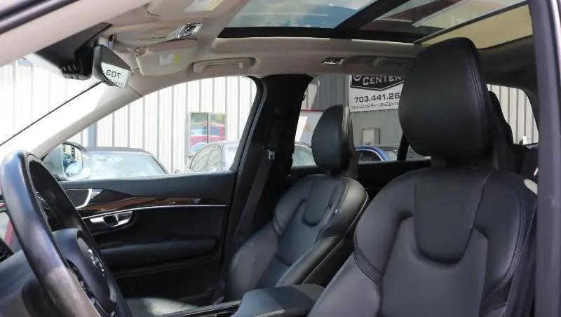 2018 Volvo XC90 T5 Momentum