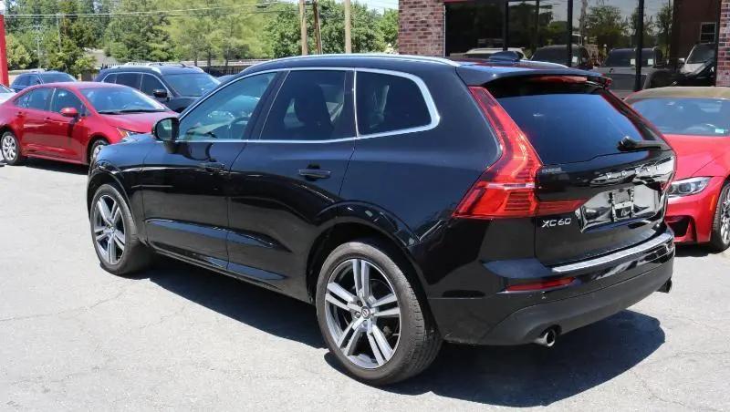 2021 Volvo XC60 T5 Momentum